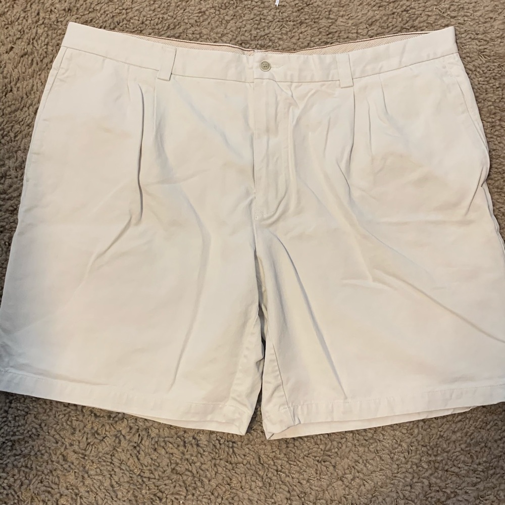 Tommy Bahama Silk Shorts
Mens Sz 44